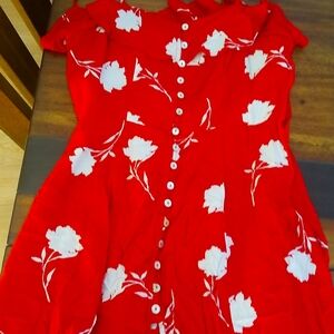 I am selling a dress that is silky smooth